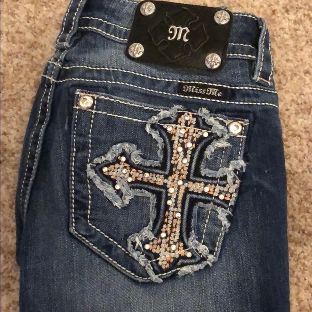 Miss me capris size 26